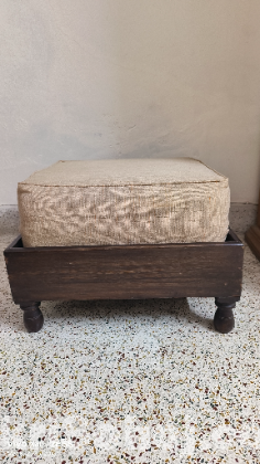 টেবিল, সোফা কামটুল, মটকা